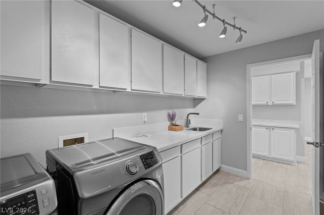 2900 Crown Ridge Drive, Las Vegas, NV 89134