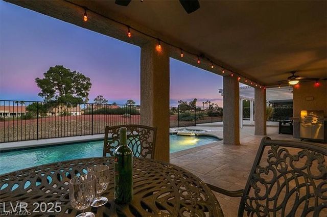 2900 Crown Ridge Drive, Las Vegas, NV 89134