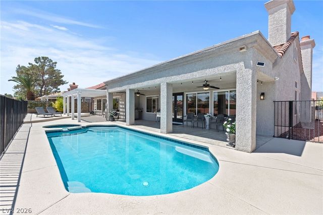 2900 Crown Ridge Drive, Las Vegas, NV 89134