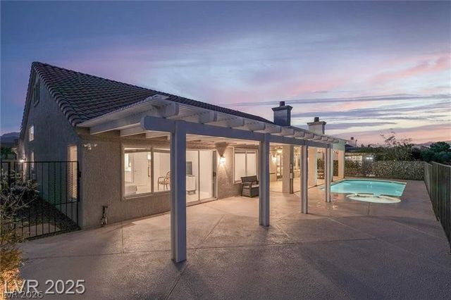 2900 Crown Ridge Drive, Las Vegas, NV 89134