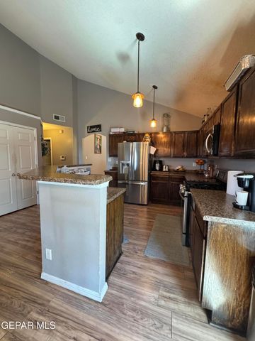 5452 SANTIAGO ROQUE Drive, El Paso, TX 79934