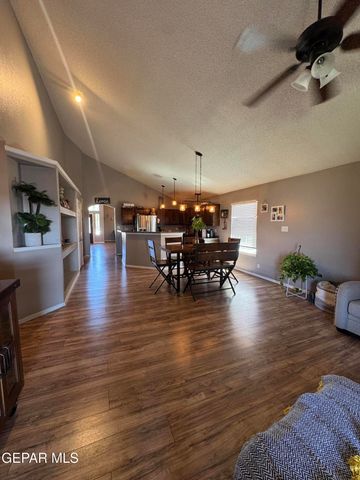 5452 SANTIAGO ROQUE Drive, El Paso, TX 79934
