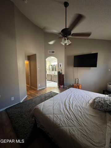 5452 SANTIAGO ROQUE Drive, El Paso, TX 79934