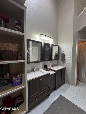 5452 SANTIAGO ROQUE Drive, El Paso, TX 79934