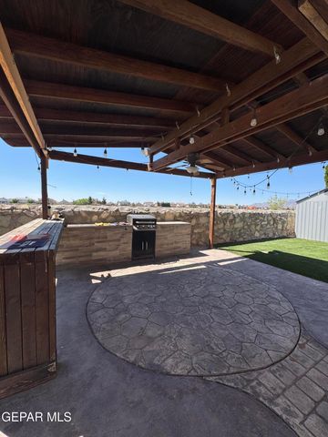 5452 SANTIAGO ROQUE Drive, El Paso, TX 79934