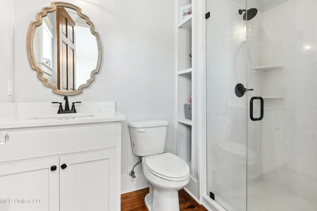 209 Nicholson Avenue, Waveland, MS 39576