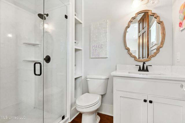 209 Nicholson Avenue, Waveland, MS 39576