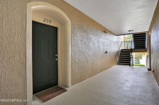 7990 BAYMEADOWS Road E 209, Jacksonville, FL 32256