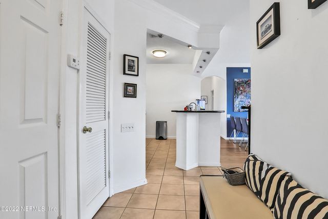 7990 BAYMEADOWS Road E 209, Jacksonville, FL 32256