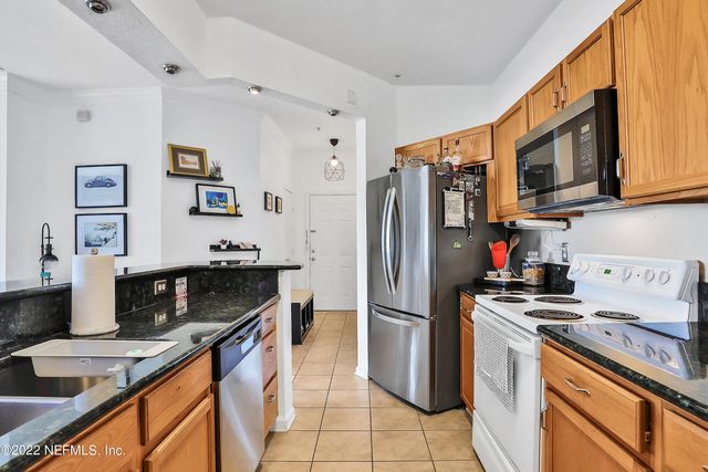 7990 BAYMEADOWS Road E 209, Jacksonville, FL 32256