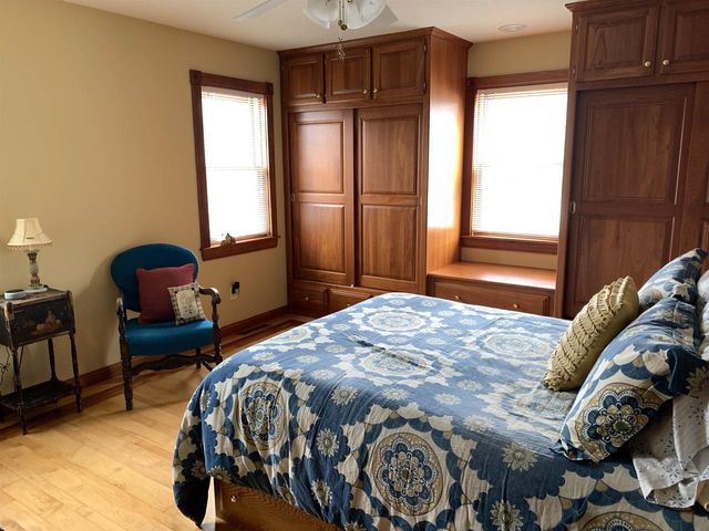 3208 BRIDGE ROAD, Suamico, WI 54313