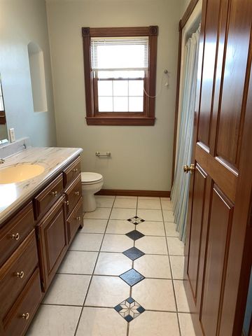 3208 BRIDGE ROAD, Suamico, WI 54313