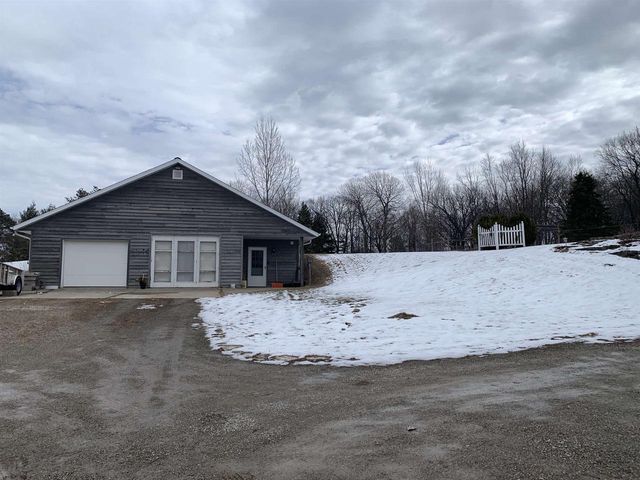 3208 BRIDGE ROAD, Suamico, WI 54313
