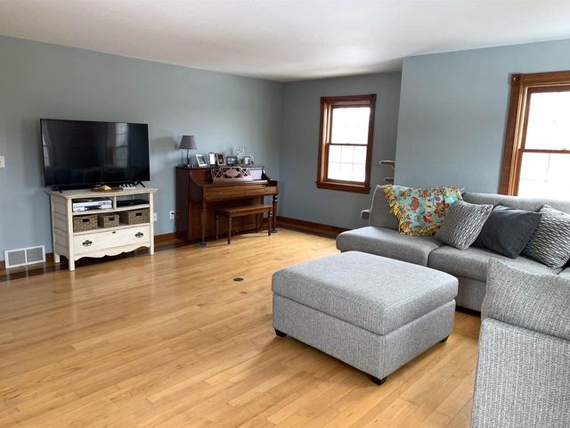 3208 BRIDGE ROAD, Suamico, WI 54313