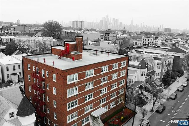 154 Bowers Street 204, Jersey City, NJ 07307