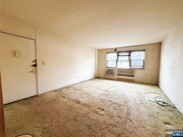 154 Bowers Street 204, Jersey City, NJ 07307