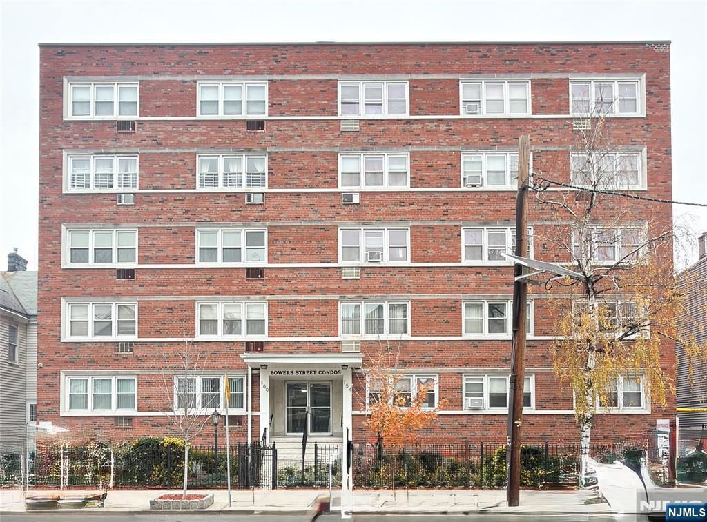 154 Bowers Street 204, Jersey City, NJ 07307