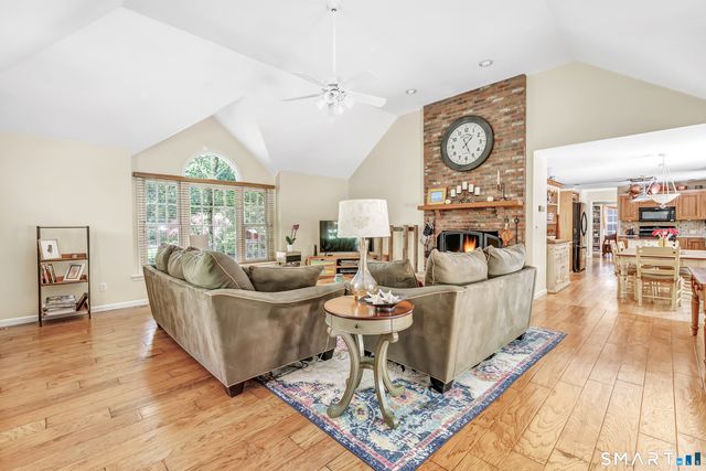 995 Beaver Dam Road, Stratford, CT 06614