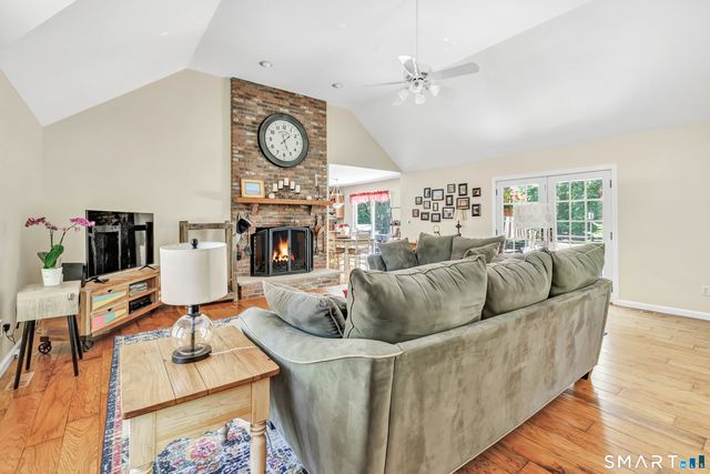 995 Beaver Dam Road, Stratford, CT 06614
