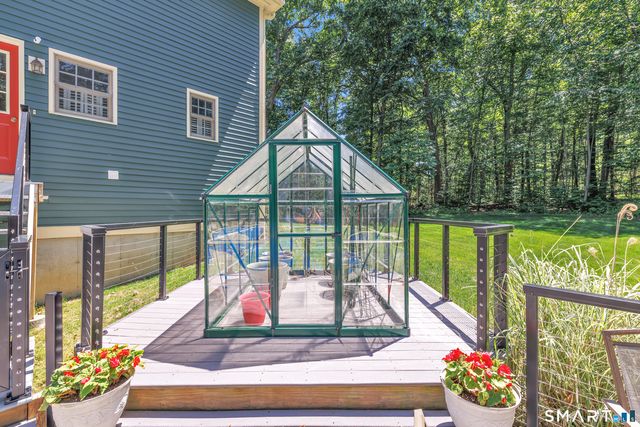 995 Beaver Dam Road, Stratford, CT 06614