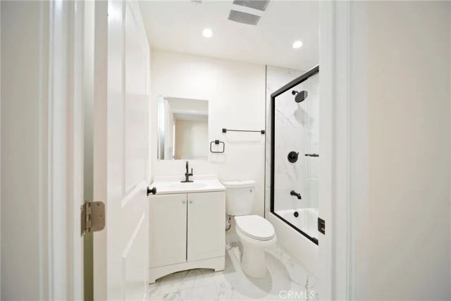 15141 Lassen, Mission Hills (san Fernando), CA 91345