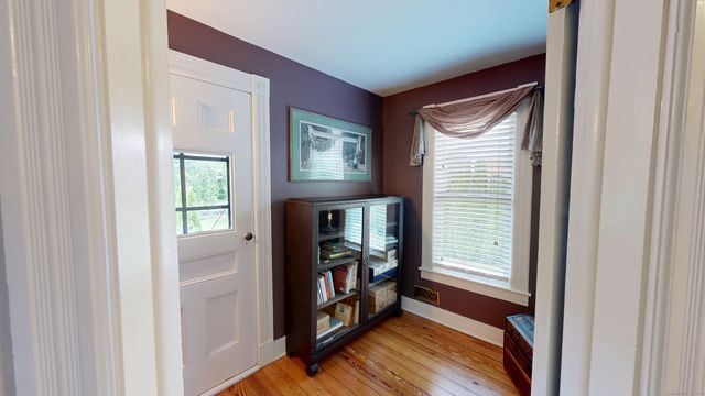 598 East Street, Middletown, CT 06457