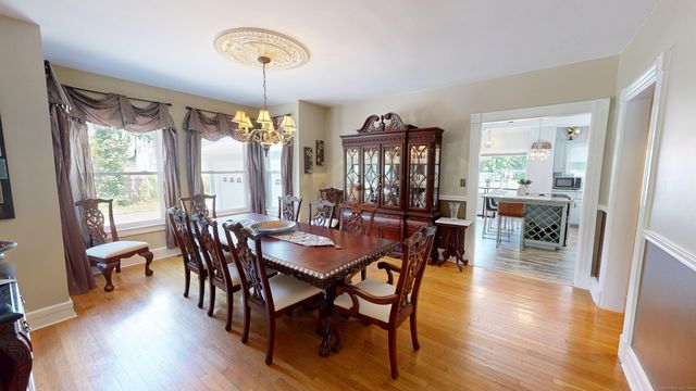 598 East Street, Middletown, CT 06457