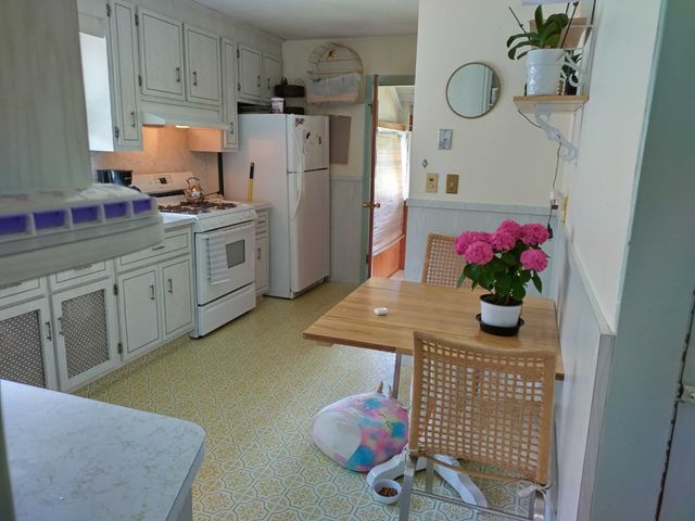 93 Bartlett Ave 2, Belmont, MA 02478