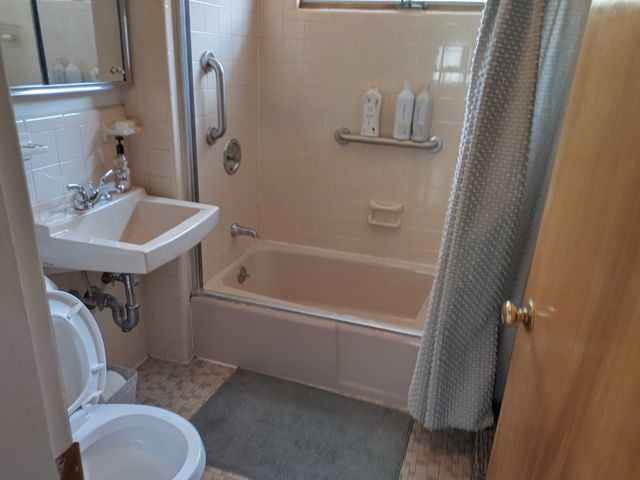 93 Bartlett Ave 2, Belmont, MA 02478