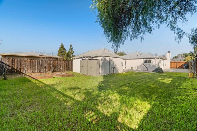 633 N P St, Livermore, CA 94551