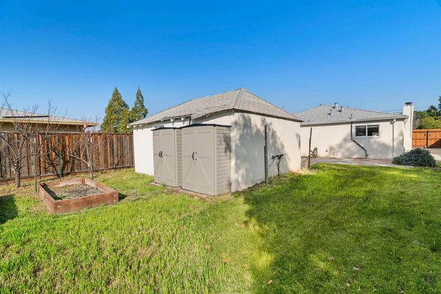 633 N P St, Livermore, CA 94551