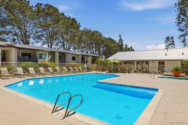 1650 S El Camino Real 204, Encinitas, CA 92024
