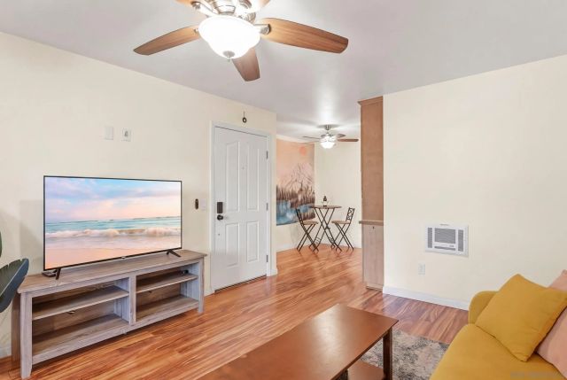 1650 S El Camino Real 204, Encinitas, CA 92024