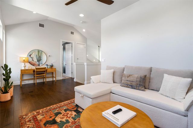 1126 Linden ST 1, Austin, TX 78702