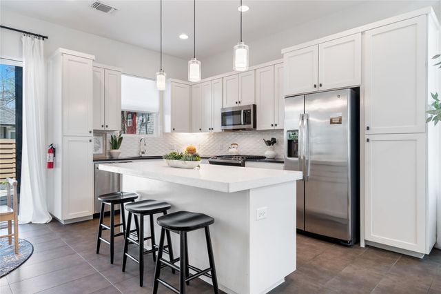 1126 Linden ST 1, Austin, TX 78702