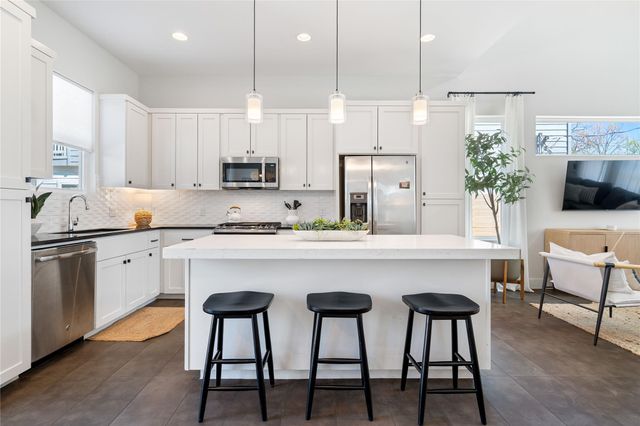 1126 Linden ST 1, Austin, TX 78702