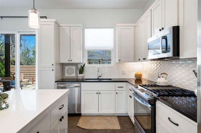1126 Linden ST 1, Austin, TX 78702
