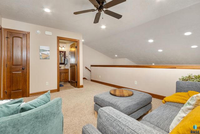 7301 S Grand Arbor Ct Court, Sioux Falls, SD 57108