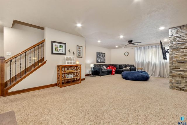 7301 S Grand Arbor Ct Court, Sioux Falls, SD 57108