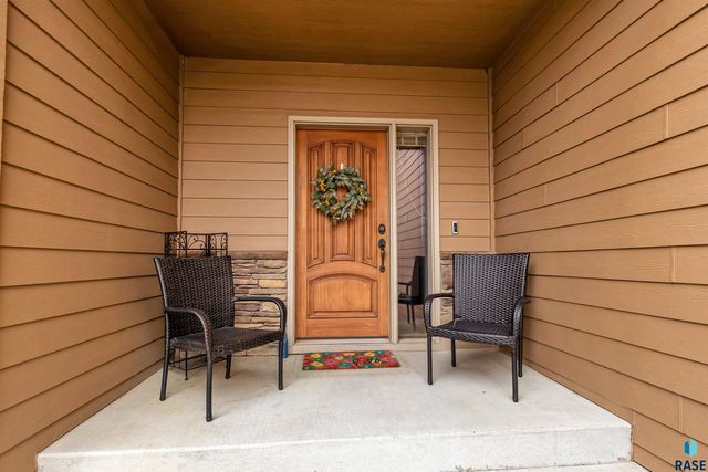 7301 S Grand Arbor Ct Court, Sioux Falls, SD 57108