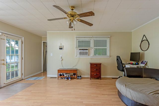 469 Cash Street, Spring City, TN 37381