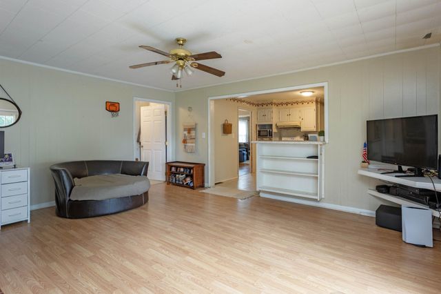 469 Cash Street, Spring City, TN 37381