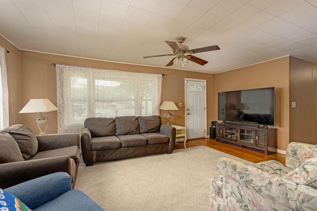 469 Cash Street, Spring City, TN 37381
