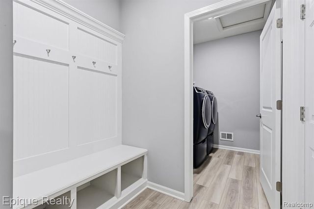 55638 Oak Pointe Drive, Shelby Twp, MI 48315