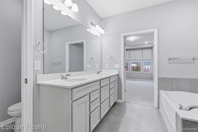 55638 Oak Pointe Drive, Shelby Twp, MI 48315