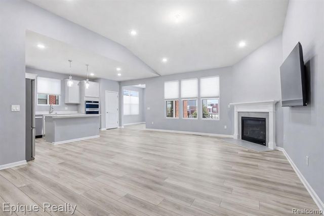 55638 Oak Pointe Drive, Shelby Twp, MI 48315