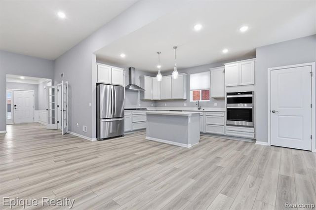 55638 Oak Pointe Drive, Shelby Twp, MI 48315