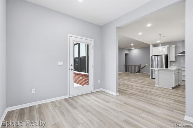 55638 Oak Pointe Drive, Shelby Twp, MI 48315