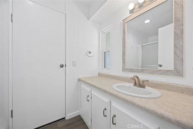 114 Cedarwood Lane, Bakersfield, CA 93308