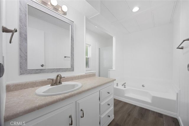 114 Cedarwood Lane, Bakersfield, CA 93308